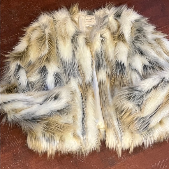 Forever 21 Jackets & Blazers - Forever 21 Faux Fur Jacket - Cream, Black & Brown